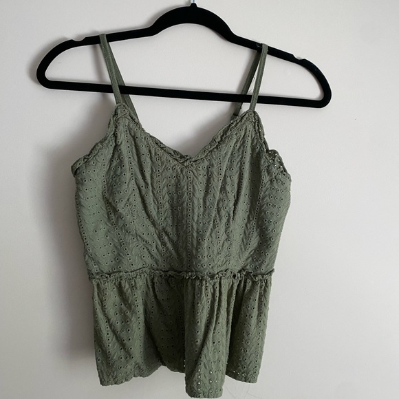 Green Top - Picture 1 of 3